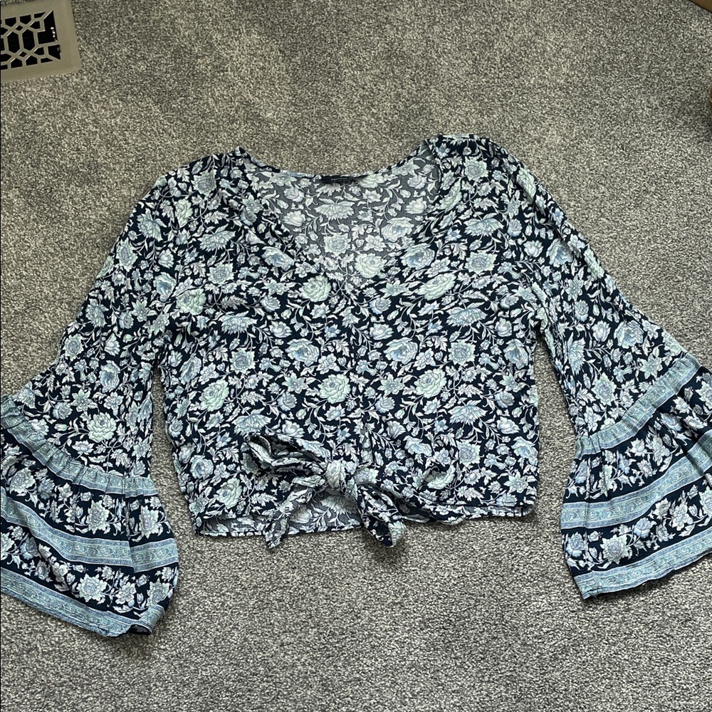 American Eagle Outfitters Floral Bell Sleeve Blouse